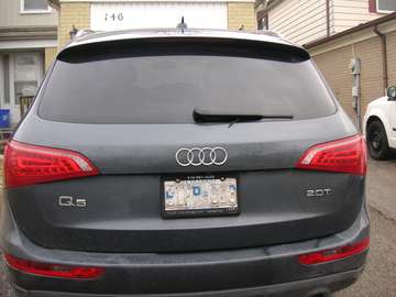 quattro 4dr 2.0L Premium Plus