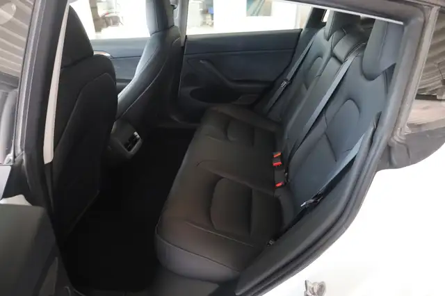 Tesla Model 3 view 10