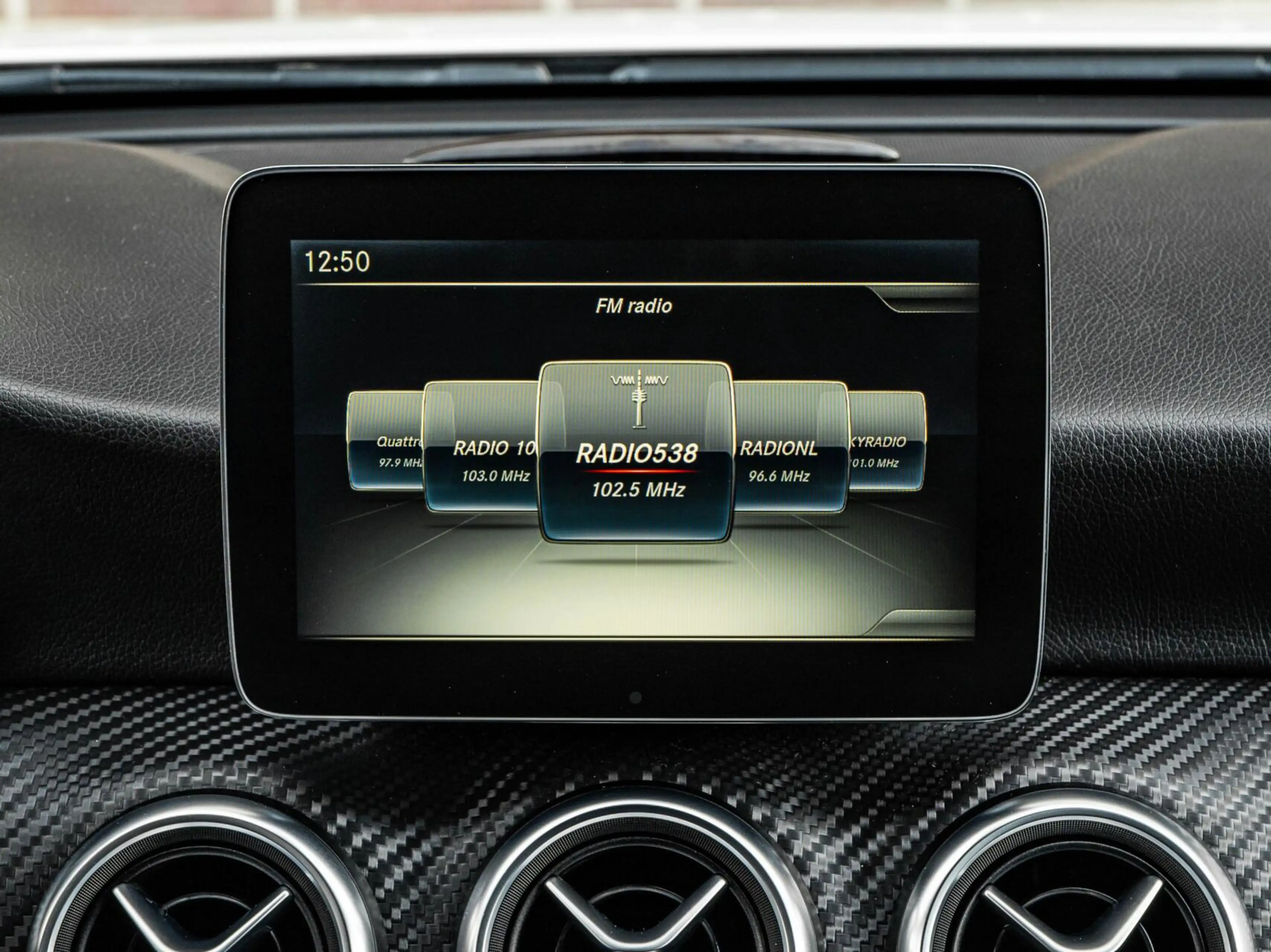 Mercedes-Benz A 200 Ambition — photo 24