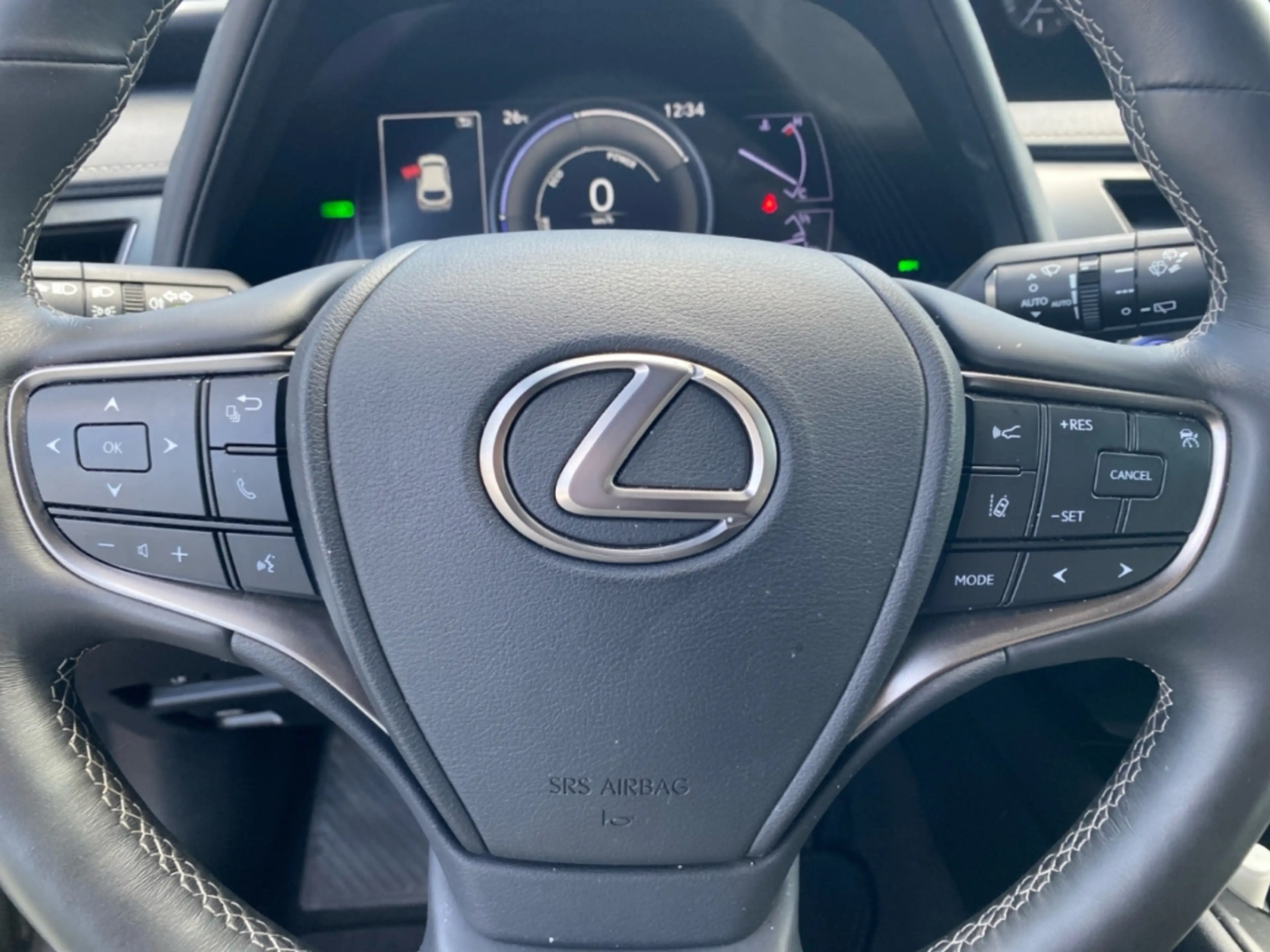 Lexus UX 250h Amazing Edition *Bi-LED*ACC*CAM*CarPlay* — photo 13
