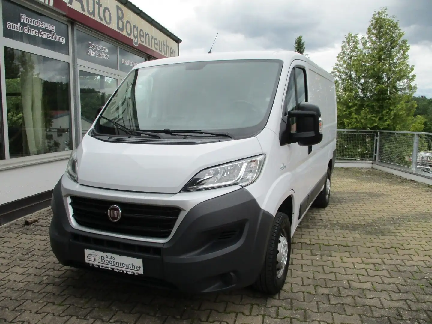 Fiat Ducato Kasten 30 115 L1H1 RS: 3000 mm+AHK Weiß - 1