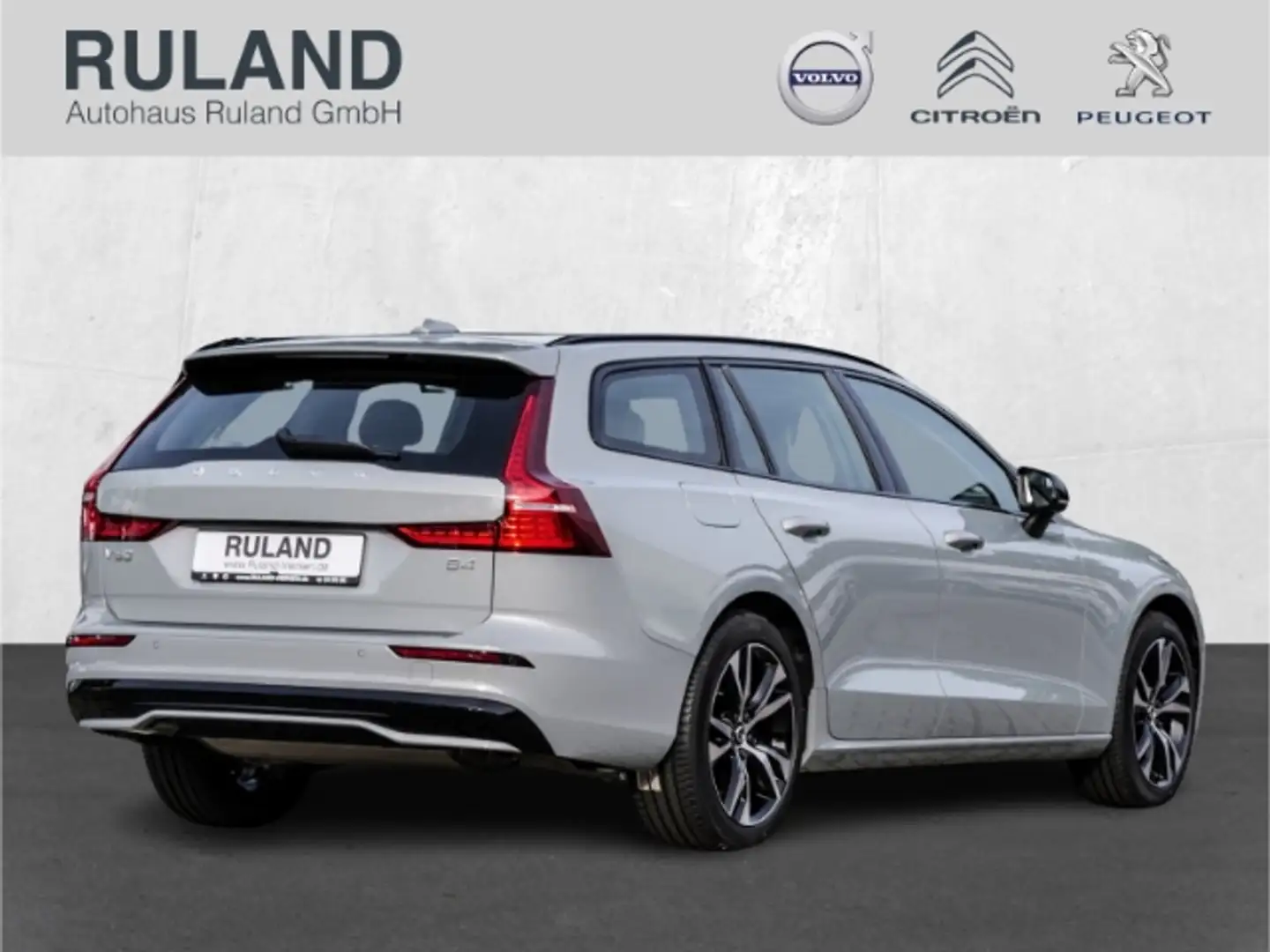 Volvo V60 Plus Dark B4 Benzin StandHZG Memory HarmanKardon d Gris - 2
