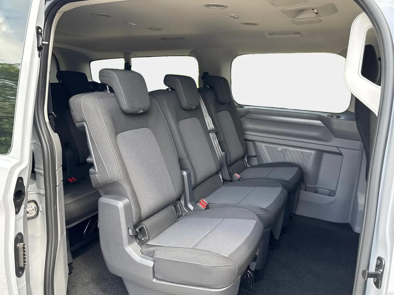 Volkswagen T7 Caravelle 2026 — фото 15