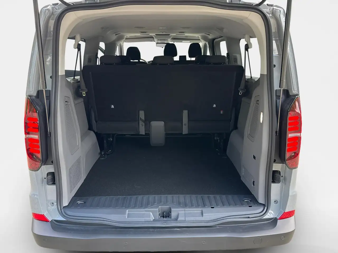 Volkswagen T7 Caravelle 2026 — фото 10