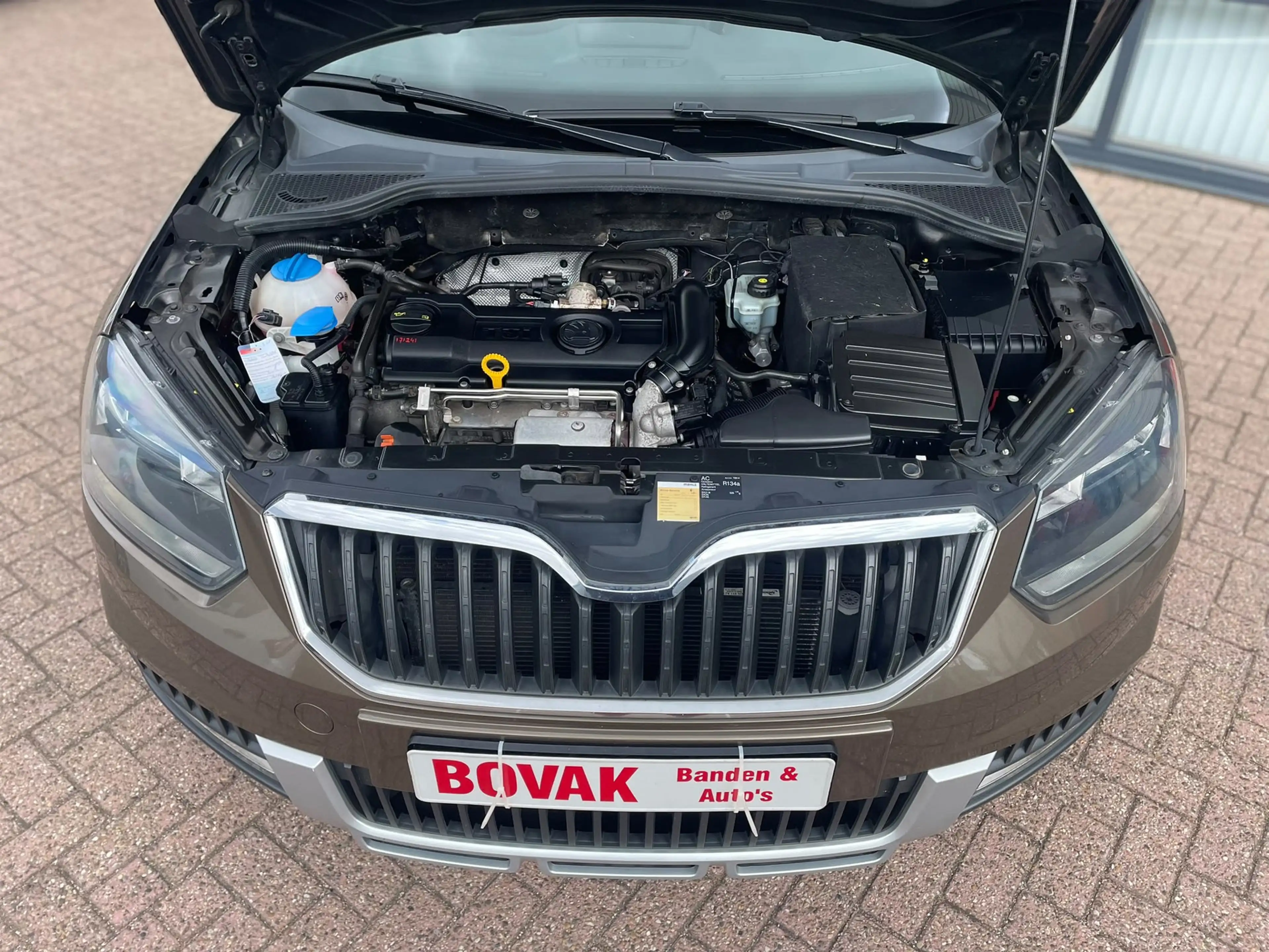 Skoda Yeti 1.4 TSI Greentech Active — photo 8