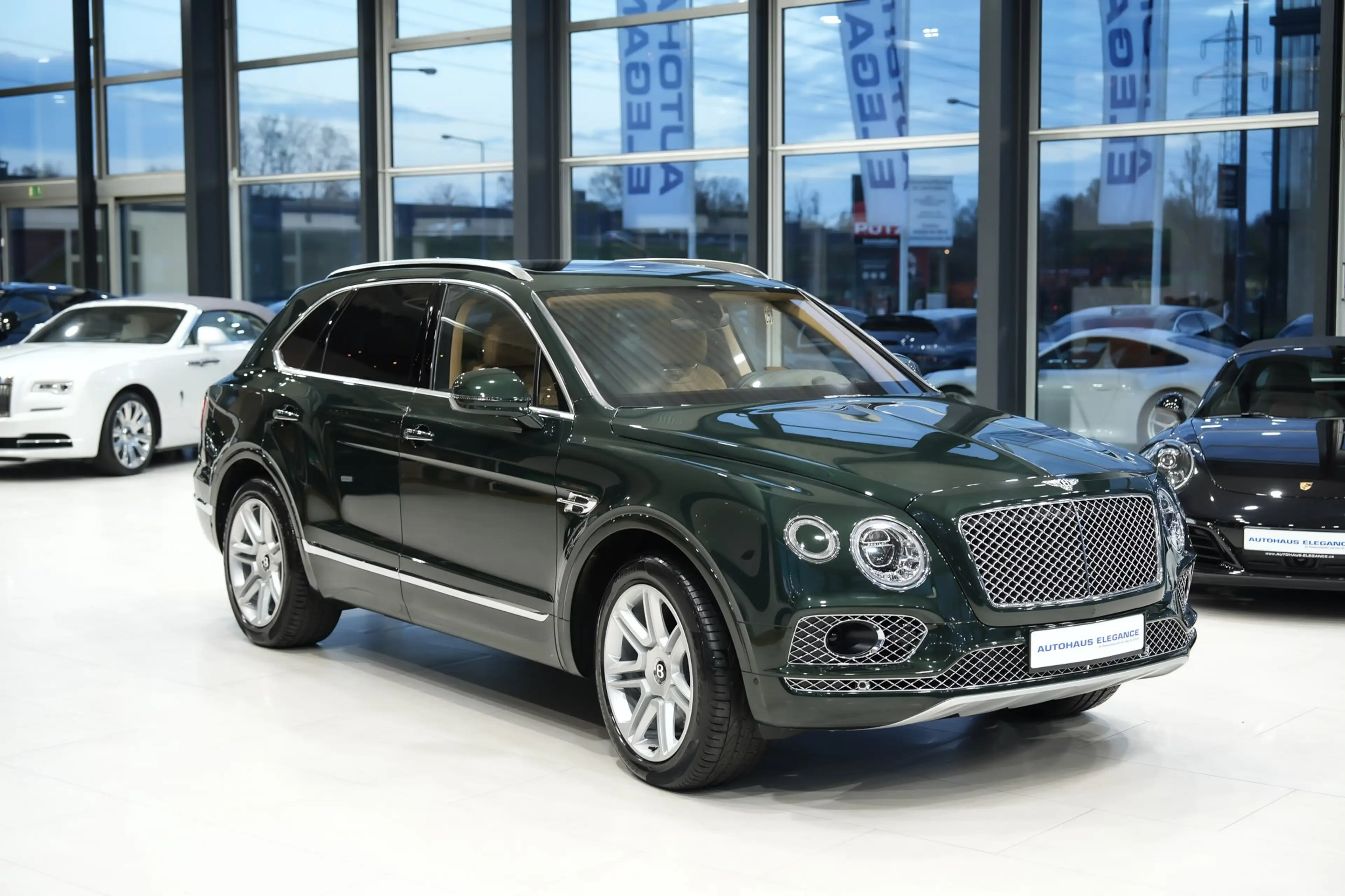 Bentley Bentayga V8*NACHTSICHT*360*MASSAGE*HEAD-UP*PANO* — photo 2