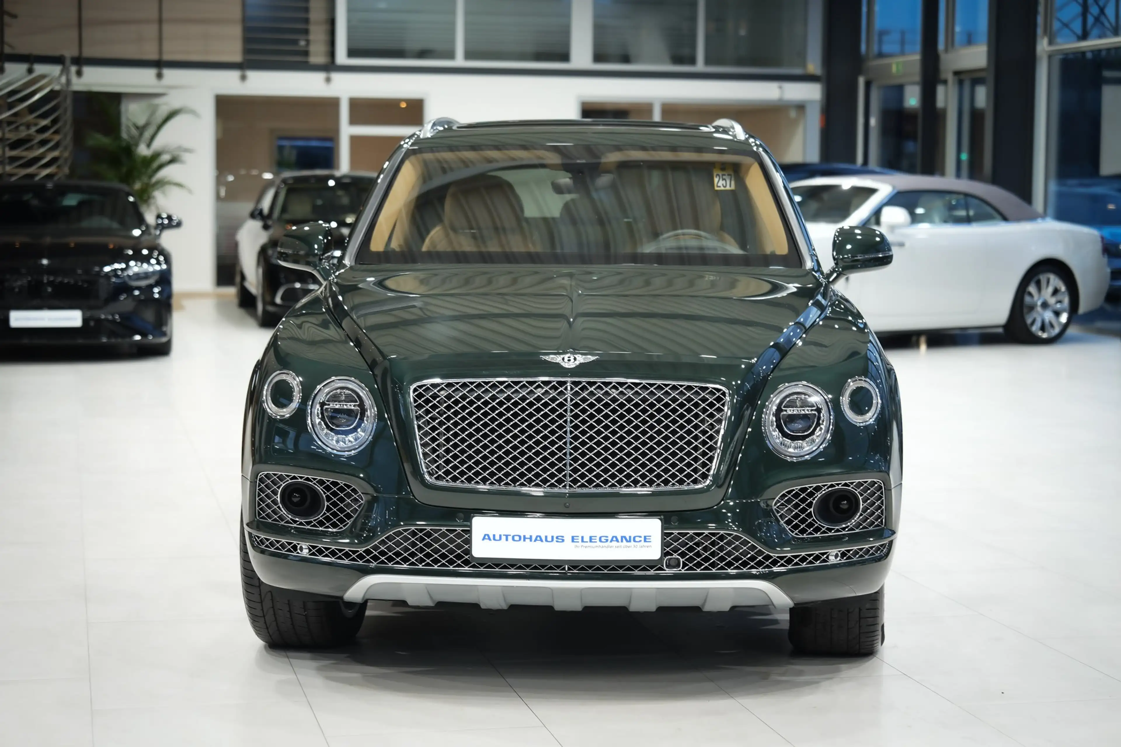 Bentley Bentayga V8*NACHTSICHT*360*MASSAGE*HEAD-UP*PANO* — photo 6