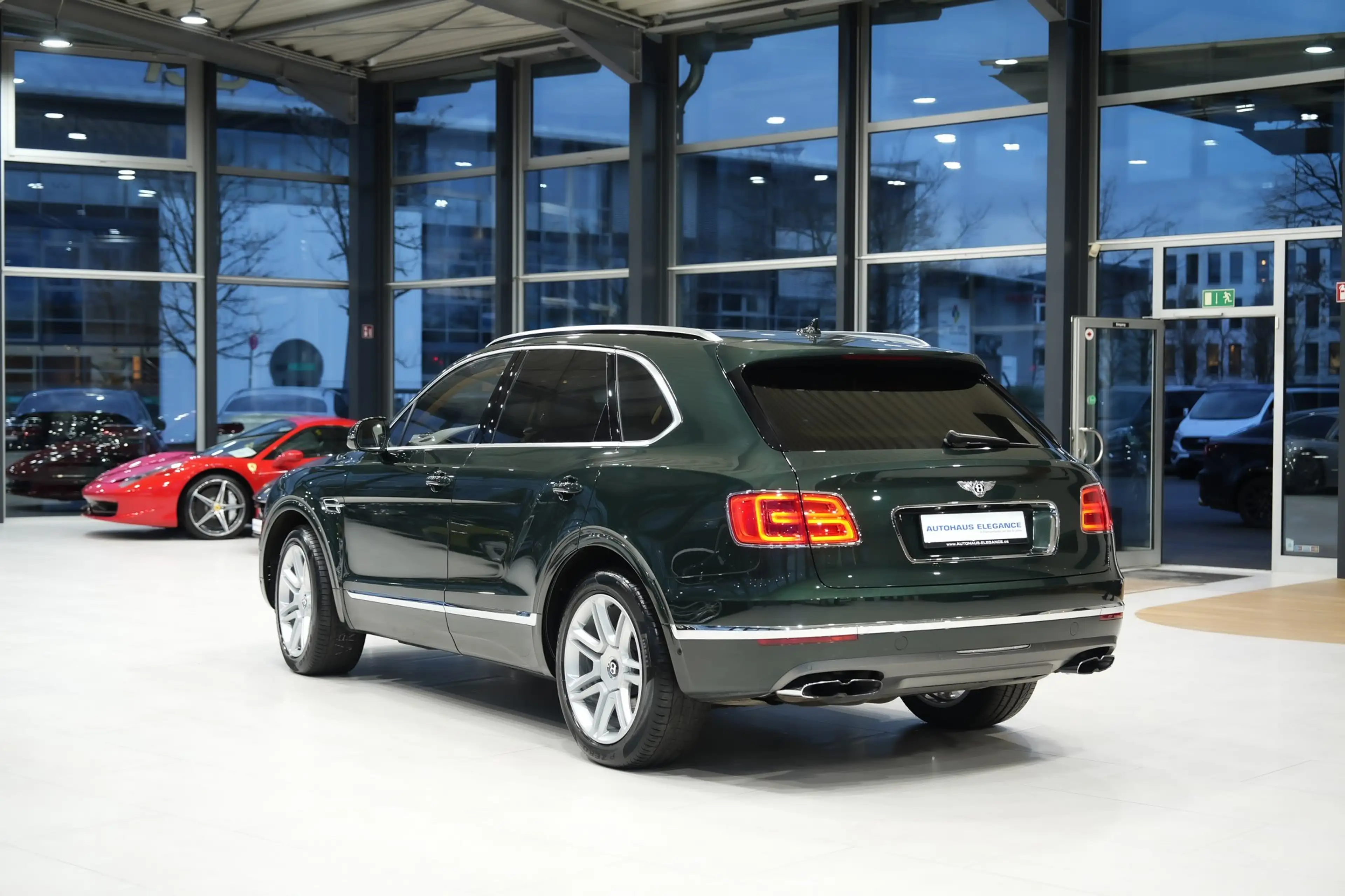 Bentley Bentayga V8*NACHTSICHT*360*MASSAGE*HEAD-UP*PANO* — photo 9