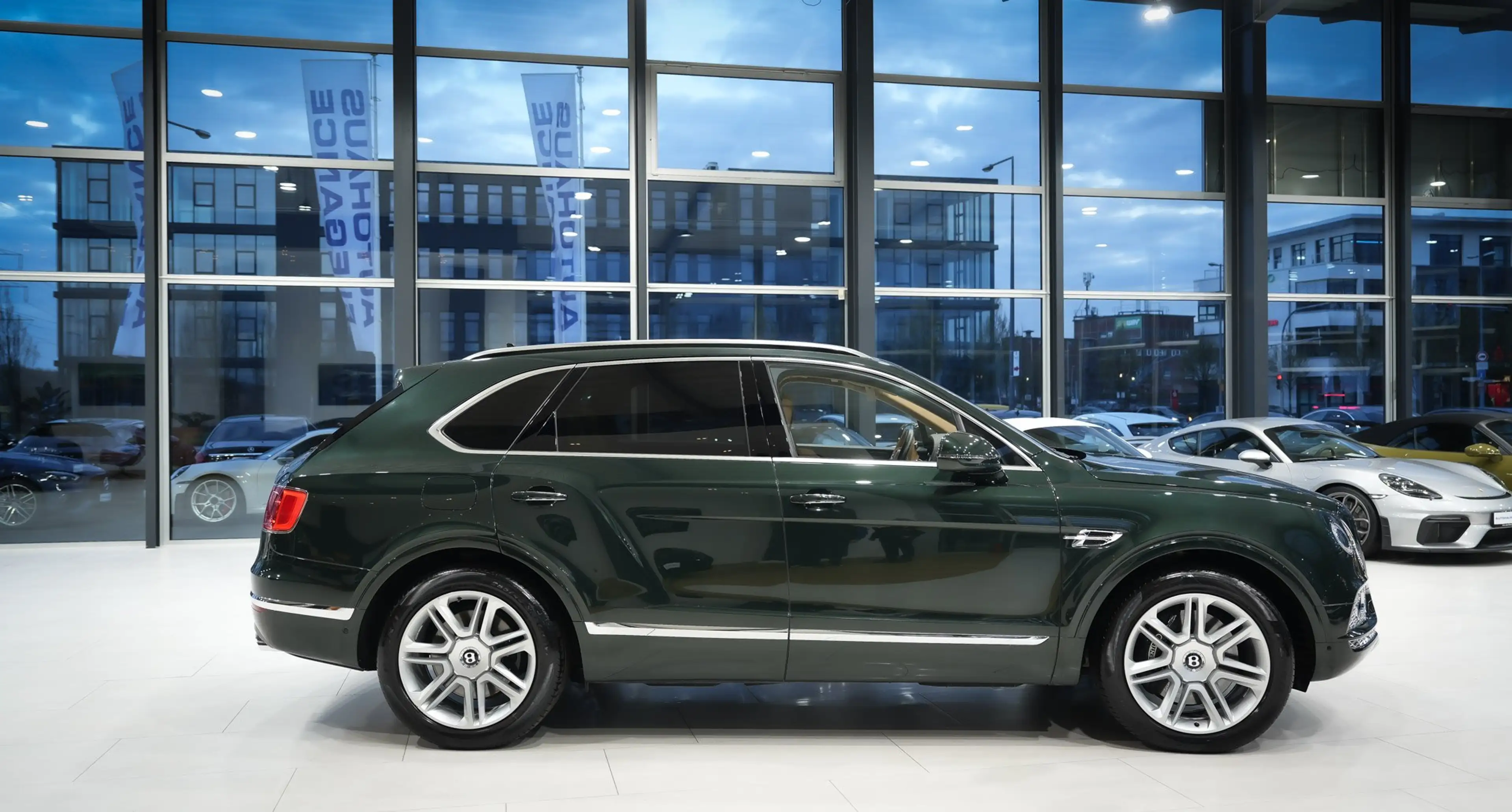 Bentley Bentayga V8*NACHTSICHT*360*MASSAGE*HEAD-UP*PANO* — photo 5