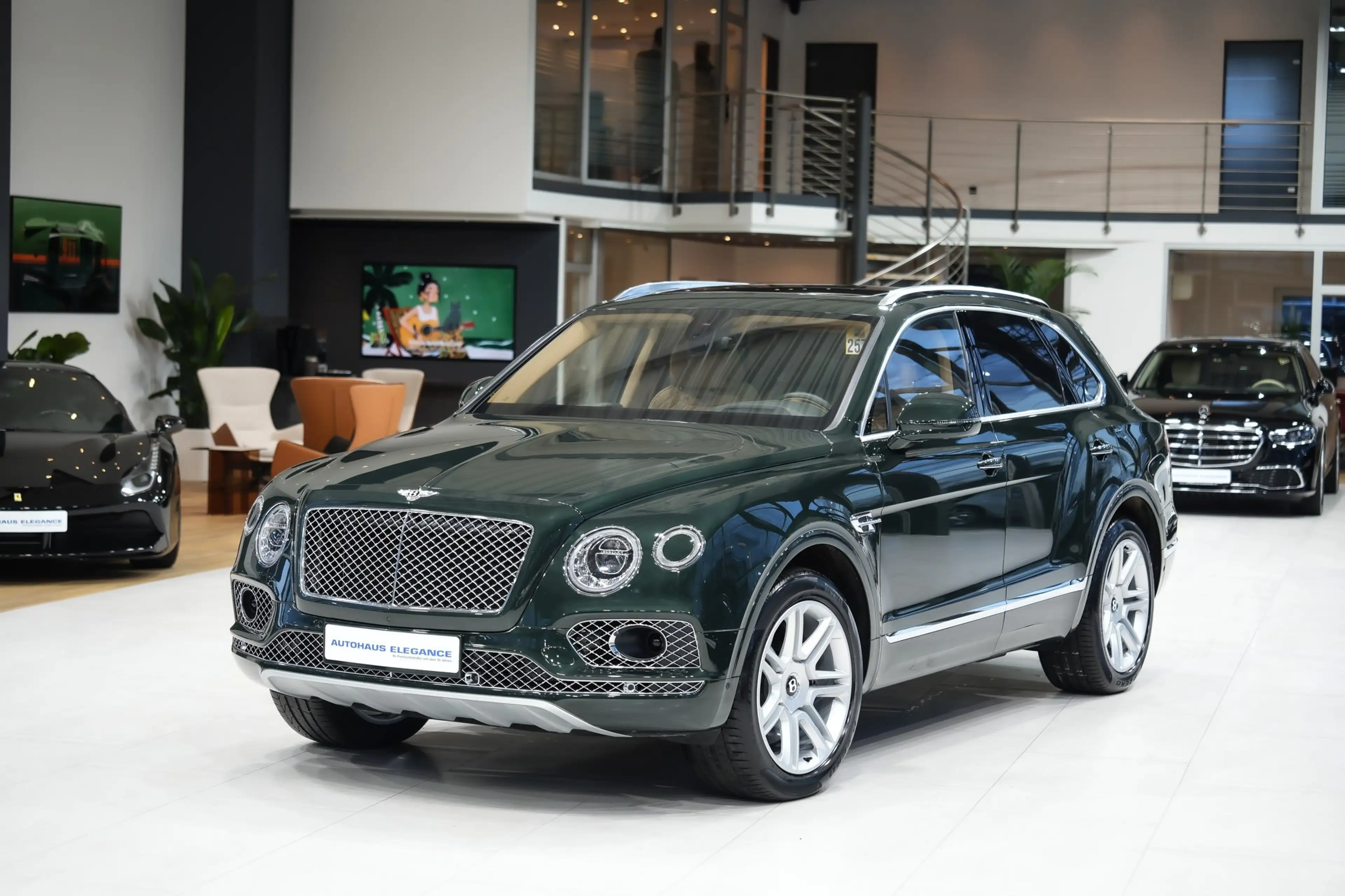 Bentley Bentayga V8*NACHTSICHT*360*MASSAGE*HEAD-UP*PANO*