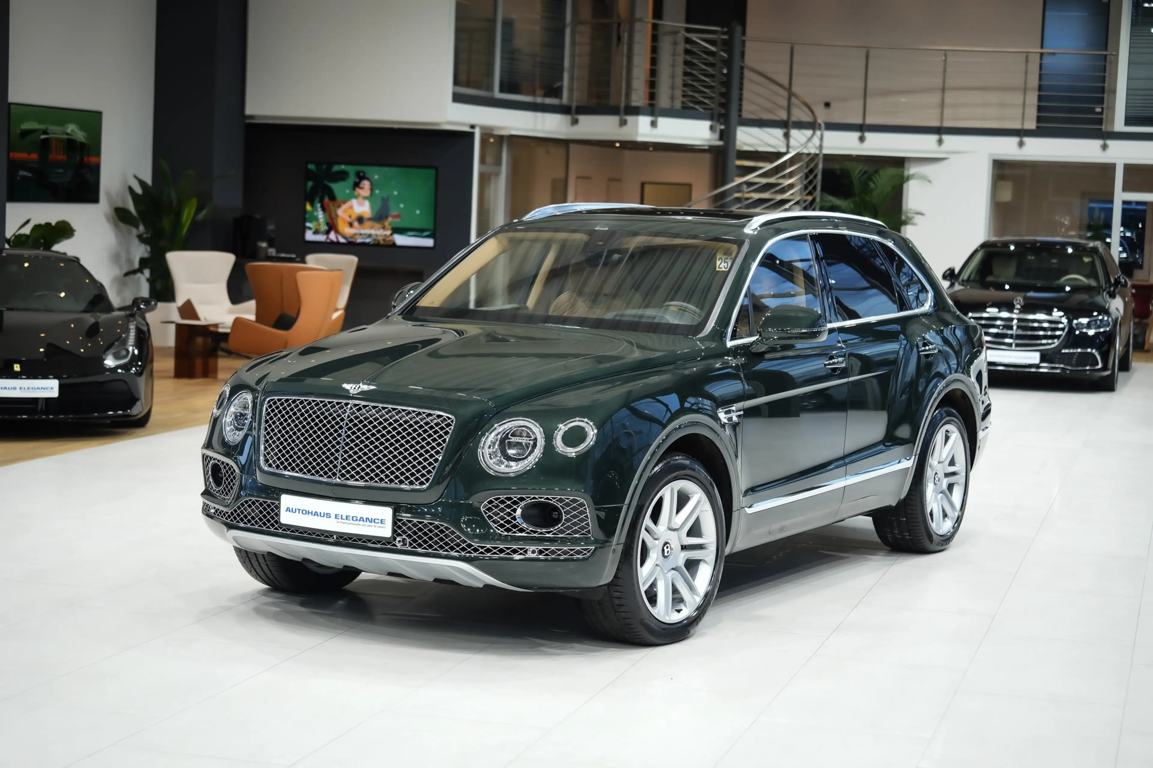 Bentley Bentayga V8*NACHTSICHT*360*MASSAGE*HEAD-UP*PANO* — photo 8