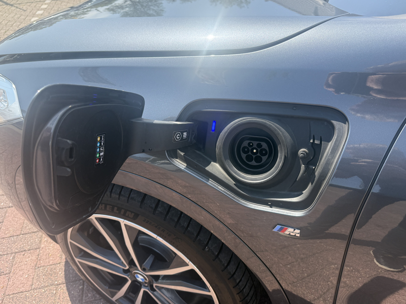 BMW X2 xDrive25e automaat full options M sport pakket pan — photo 28