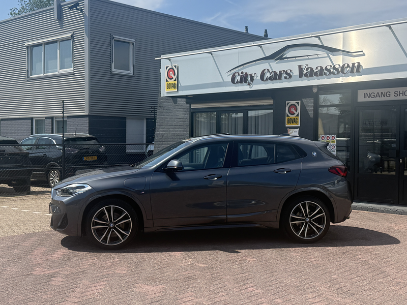 BMW X2 xDrive25e automaat full options M sport pakket pan — photo 9