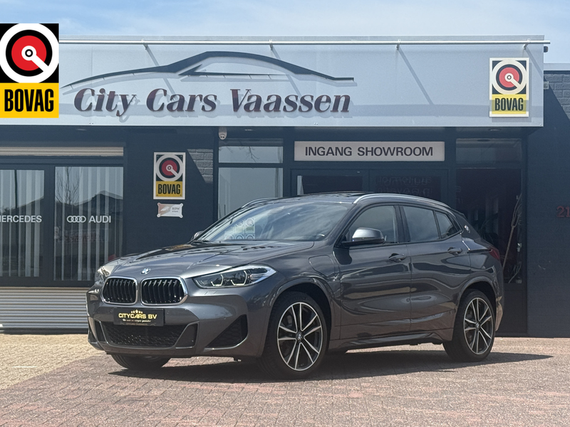 BMW X2 xDrive25e automaat full options M sport pakket pan