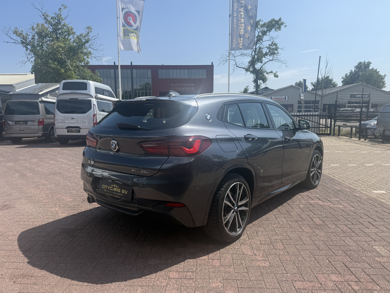 BMW X2 xDrive25e automaat full options M sport pakket pan — photo 19