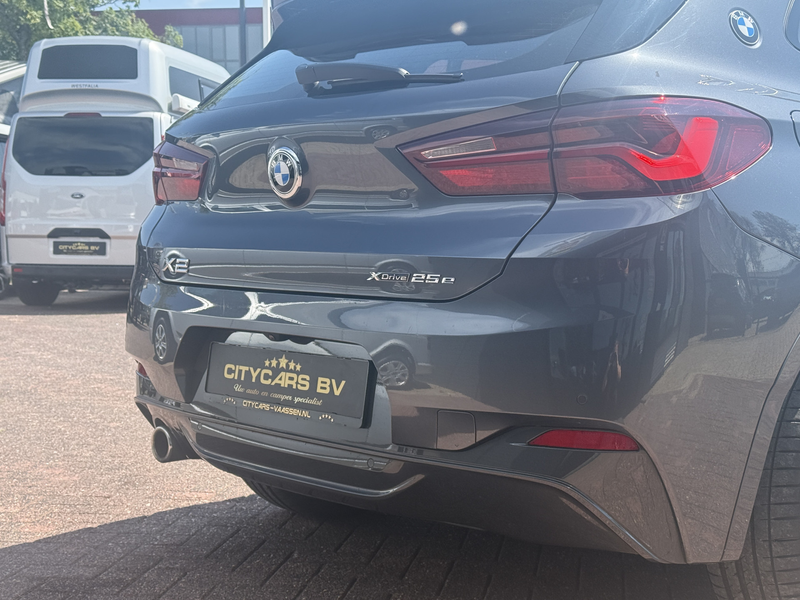 BMW X2 xDrive25e automaat full options M sport pakket pan — photo 18