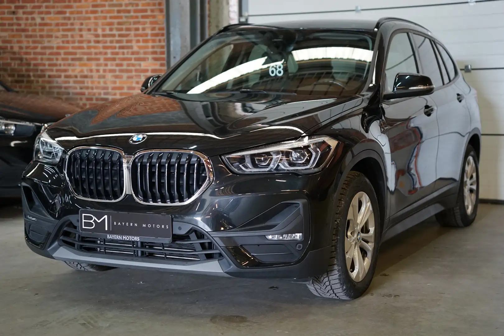 BMW X1 xDrive25e Sport Line Automaat Plug in Benzine Noir - 1