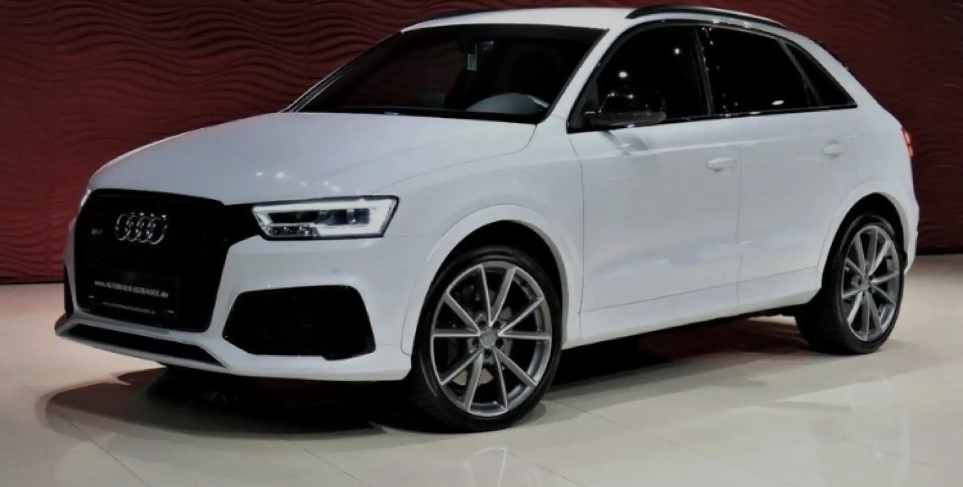 Audi RS Q3 2.5 TFSI quattro S tronic*NAVI*20*LM*LED bijela - 1