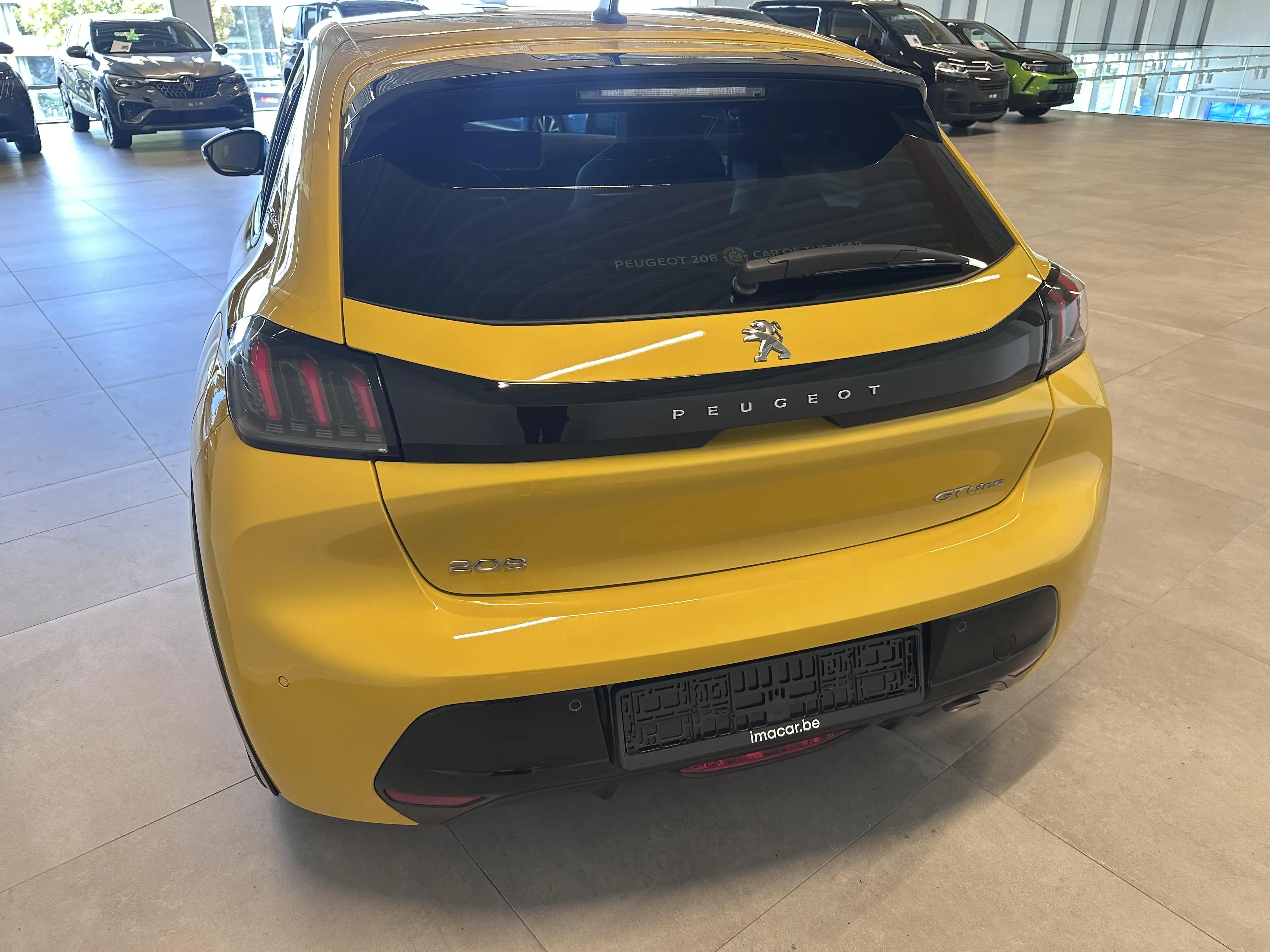 Peugeot 208 GT LINE 1.2 BENZINE 100 MAN 6 — photo 22