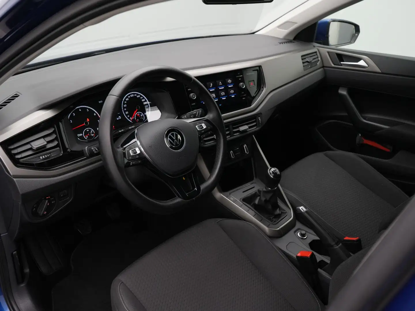 Volkswagen Polo 1.0 TSI 95 pk R-Line Edition | Achteruitrijcamera Blauw - 2