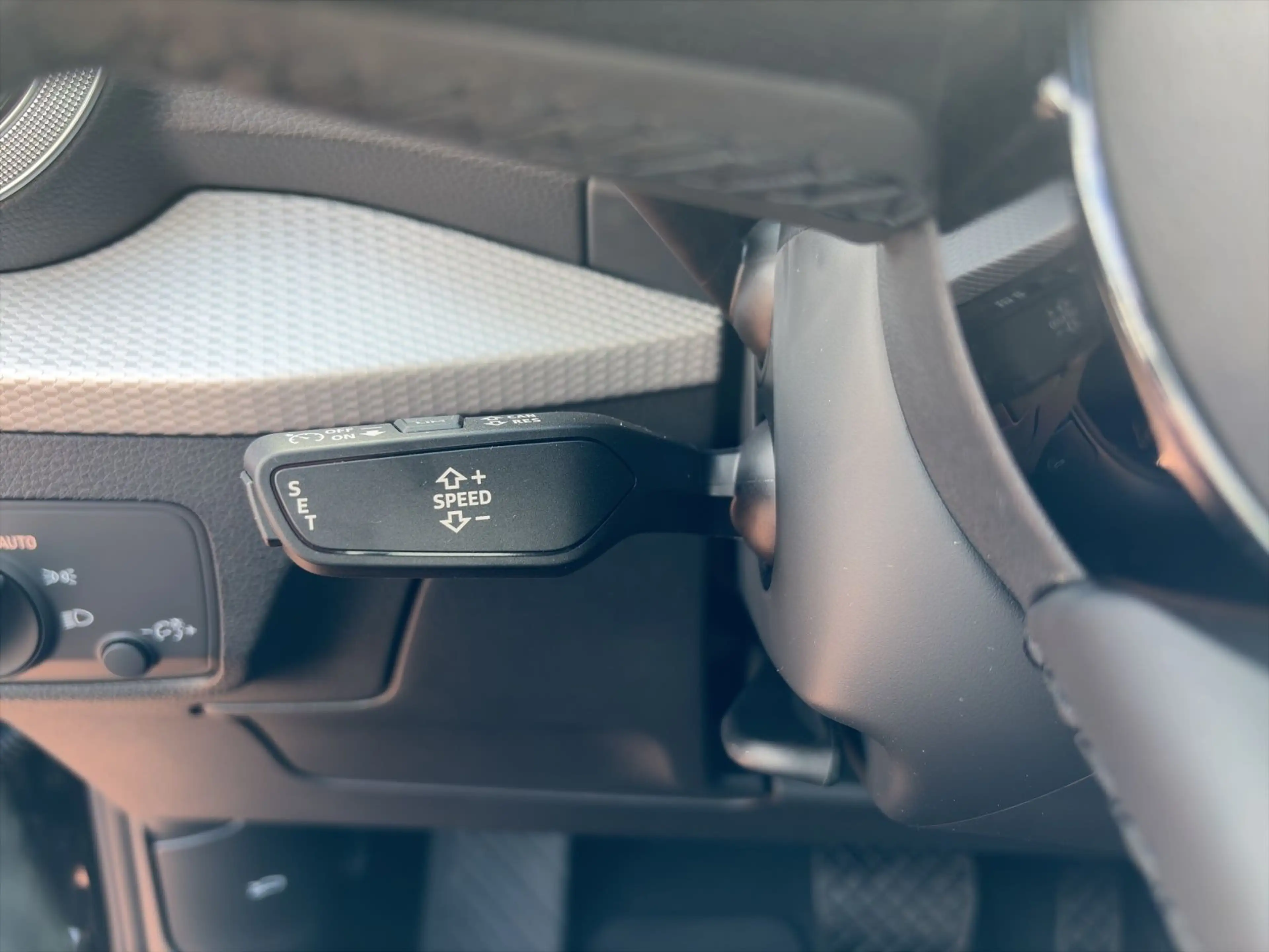 Audi Q2 35 TFSI S-LINE COMP+KAMERA+CARPLAY+MATRIX+ — photo 13