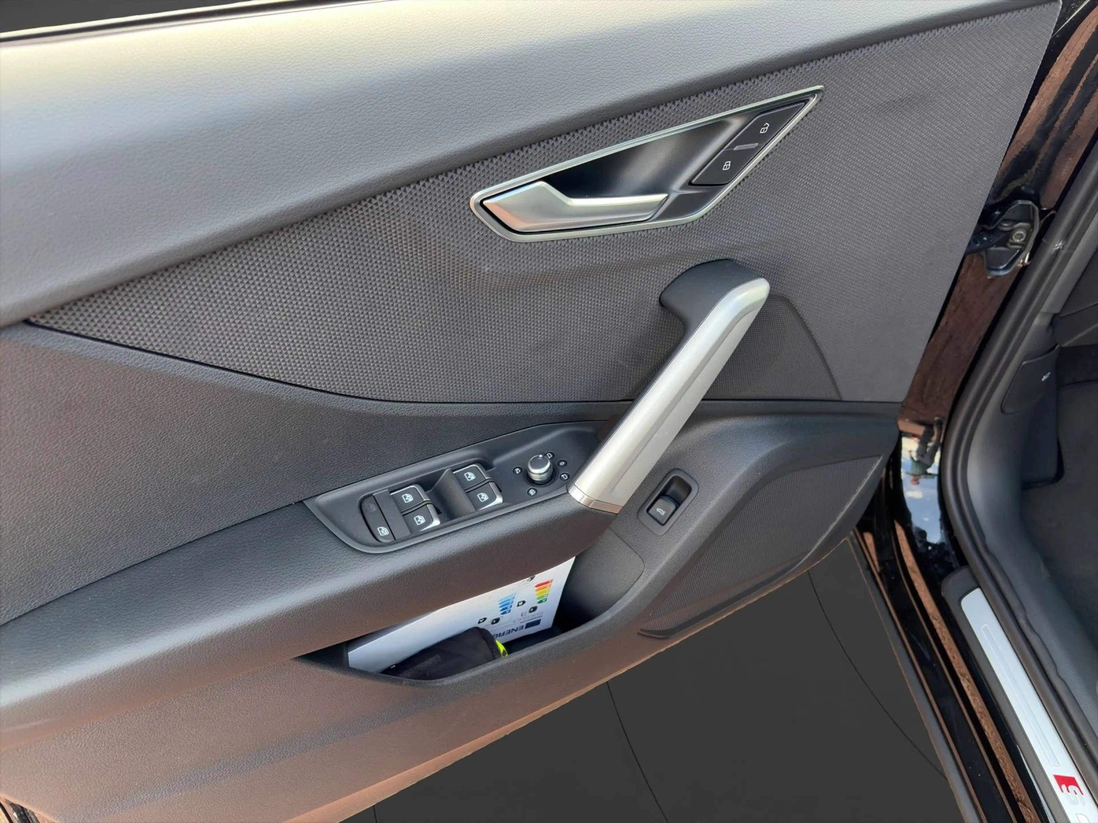 Audi Q2 35 TFSI S-LINE COMP+KAMERA+CARPLAY+MATRIX+ — photo 3
