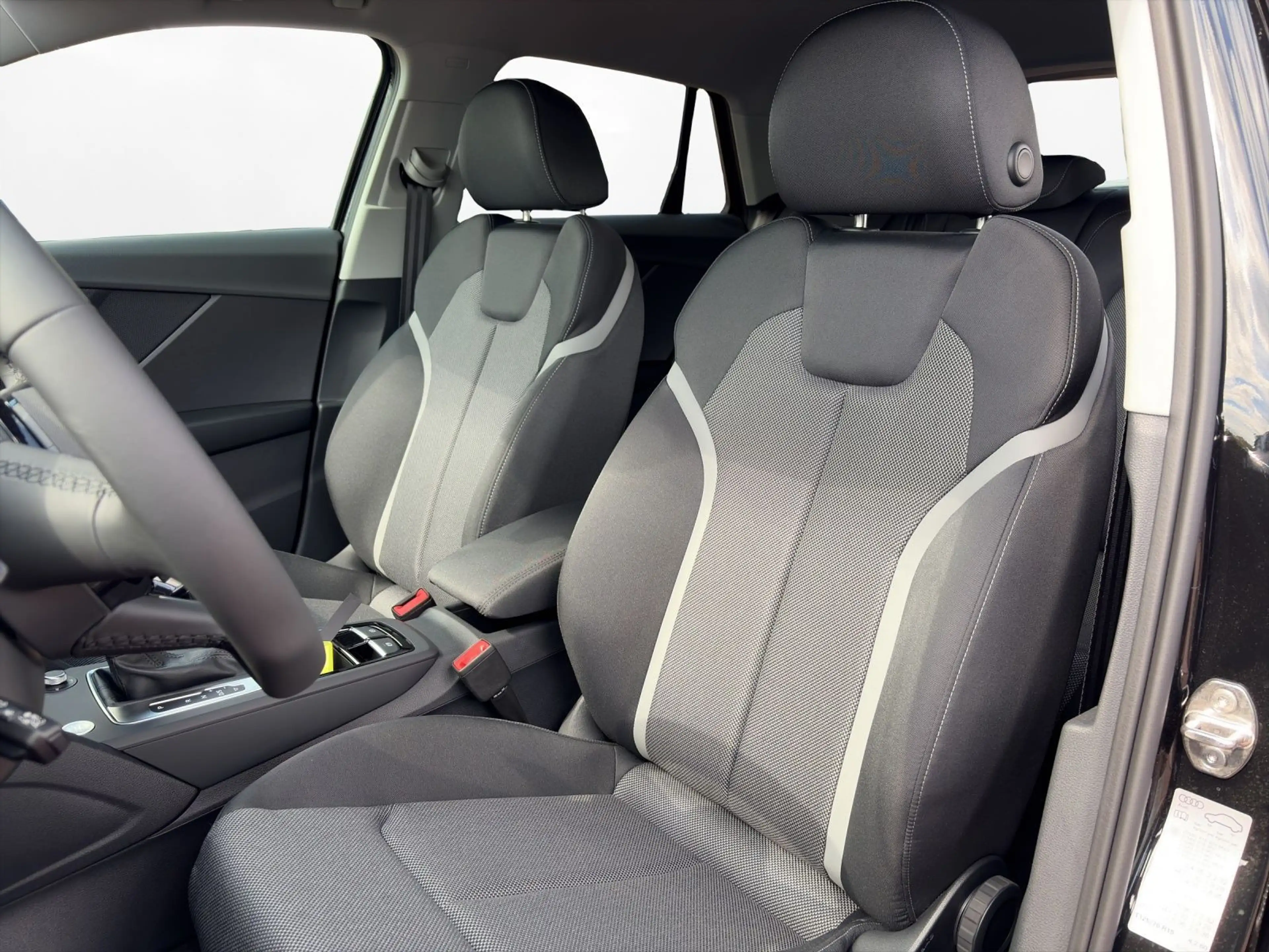 Audi Q2 35 TFSI S-LINE COMP+KAMERA+CARPLAY+MATRIX+ — photo 12