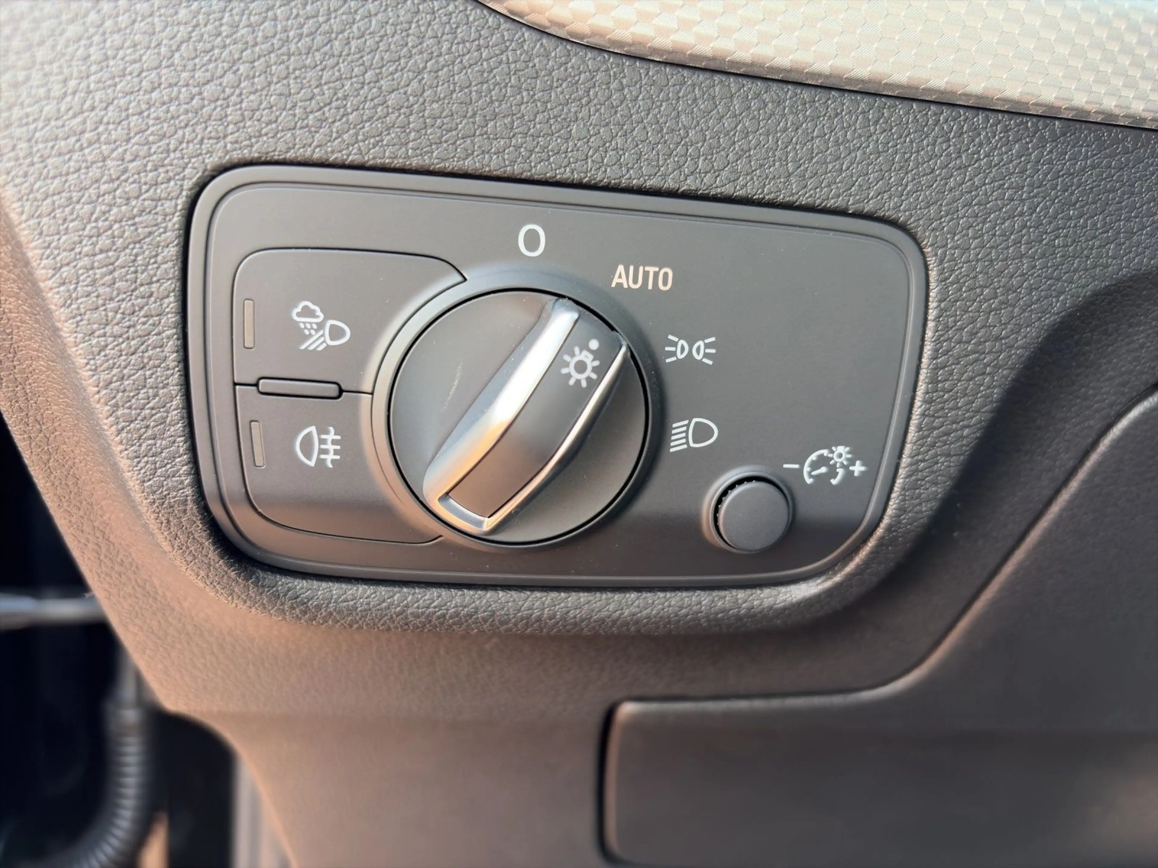 Audi Q2 35 TFSI S-LINE COMP+KAMERA+CARPLAY+MATRIX+ — photo 19