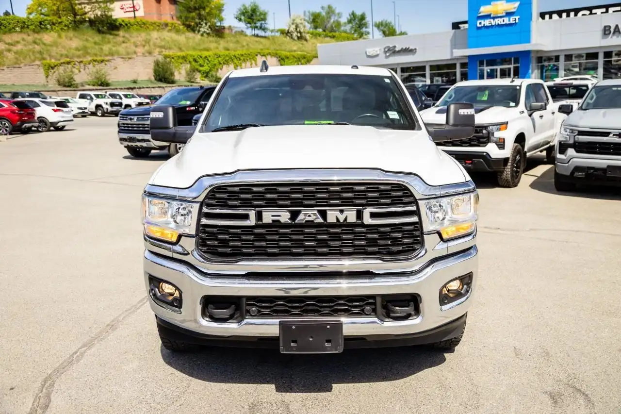 RAM 3500 снимка RAM 3500