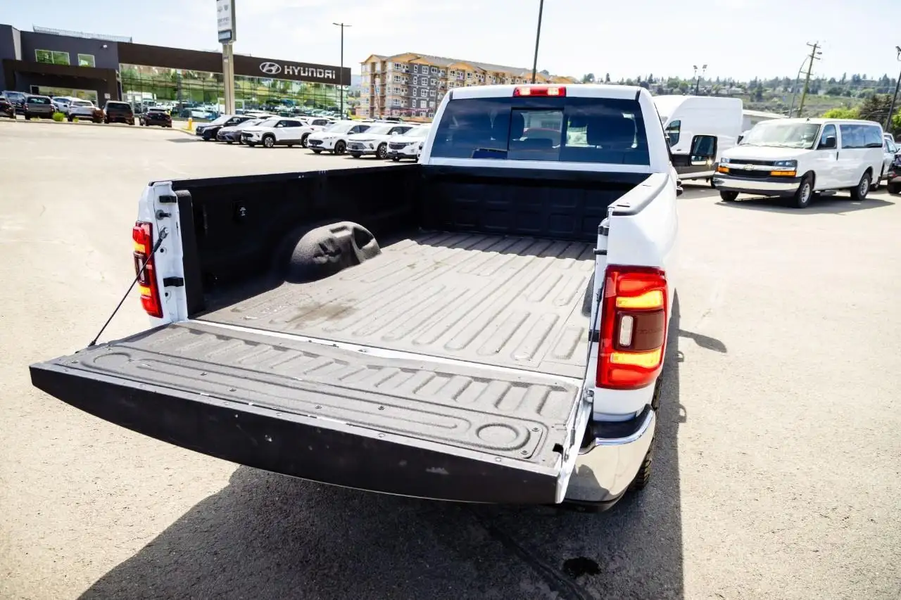 RAM 3500 снимка RAM 3500