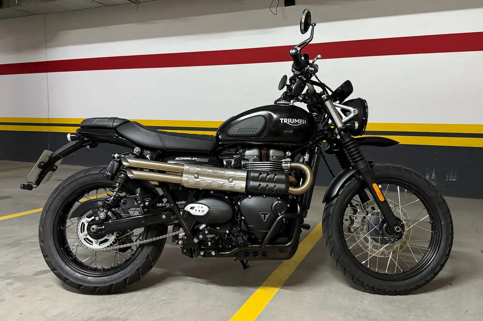 Triumph Scrambler 900 Negru - 1