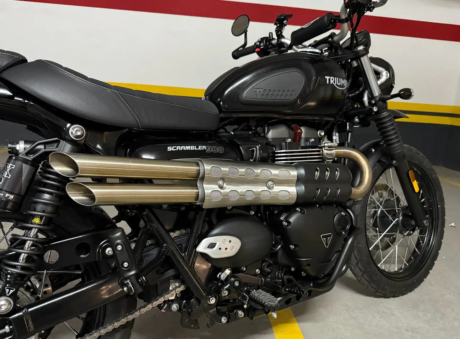Triumph Scrambler 900 Negru - 2