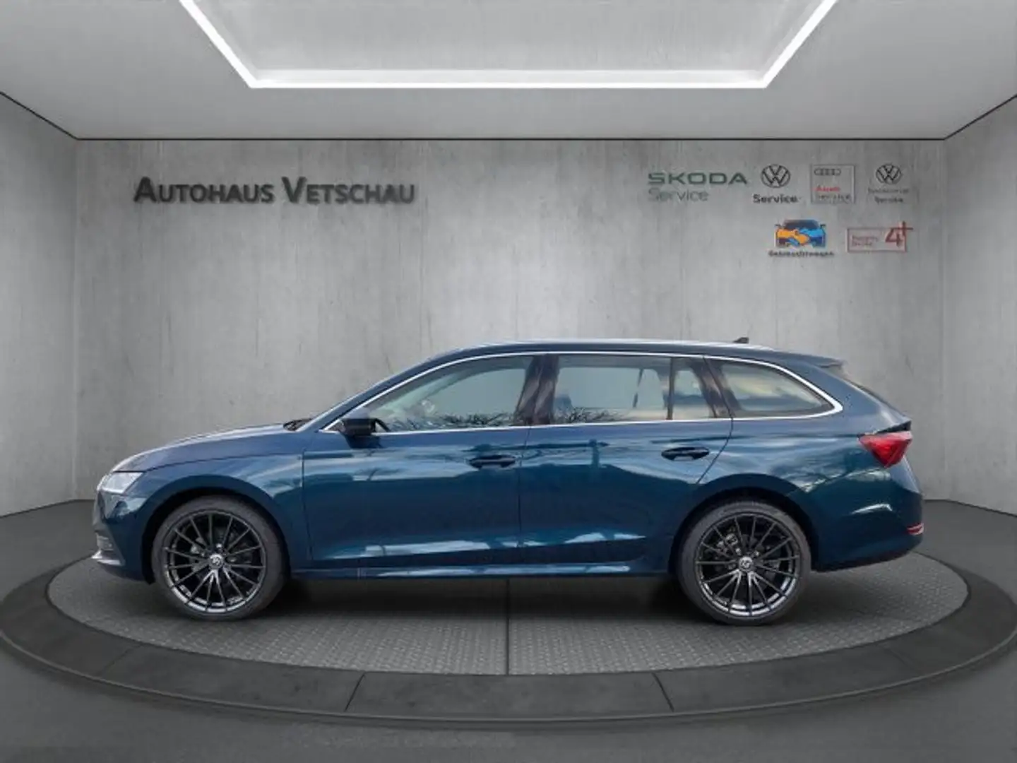 Skoda Octavia Combi Style 2.0 TDI DPF DSG/NAVI/LED/RFK/ Blauw - 2