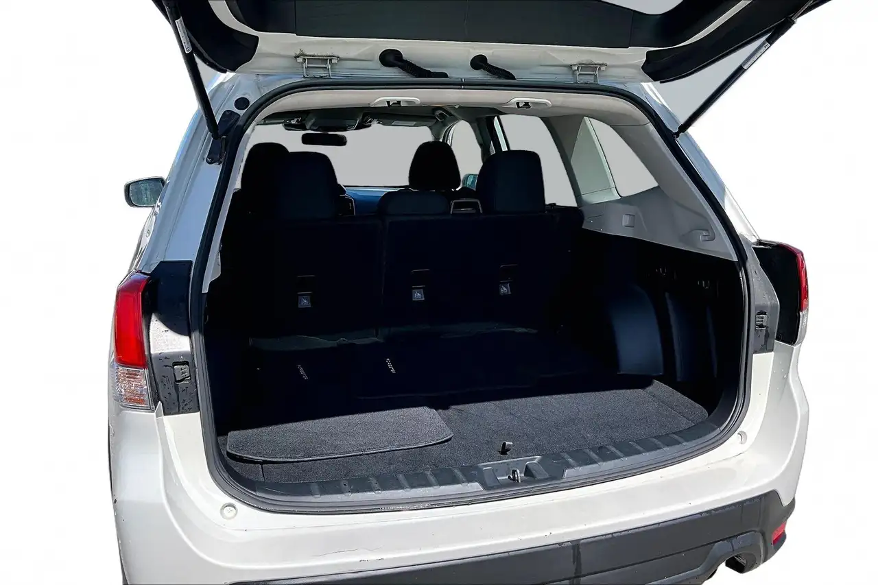 Subaru Forester снимка Subaru Forester