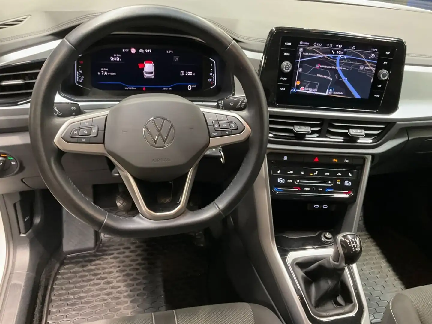 Volkswagen T-Roc - 2