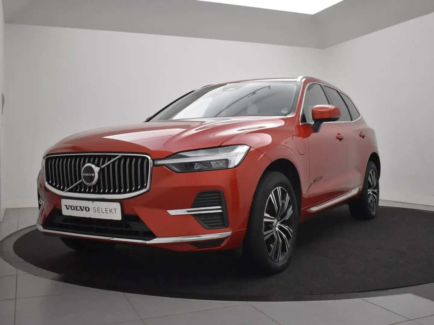 Volvo XC60 T6 PLUG-IN HYBRID INSCRIPTION EXCLUSIVE SCHUIFDAK Rood - 2