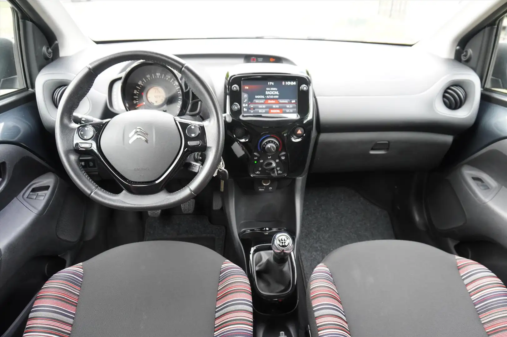 Citroen C1 1.0 VTi 72PK S&S 5D Feel Groot scherm Airco Gris - 2