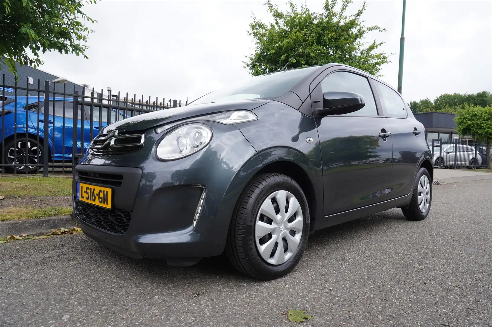 Citroen C1 1.0 VTi 72PK S&S 5D Feel Groot scherm Airco Gris - 1