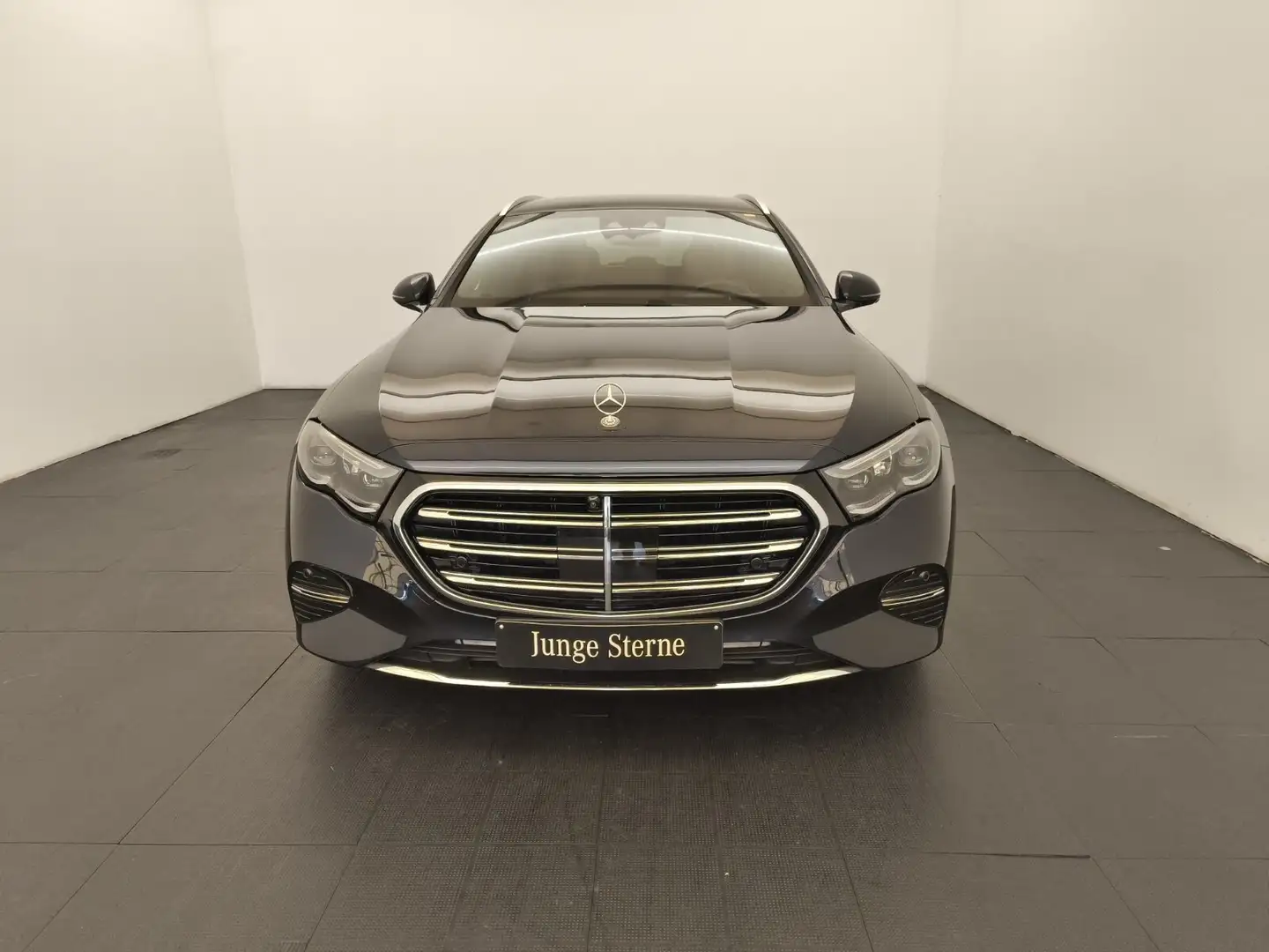 Mercedes-Benz E 300 E 300de 4M T Exclusive Premium+ Massage 20 Zoll Blauw - 2