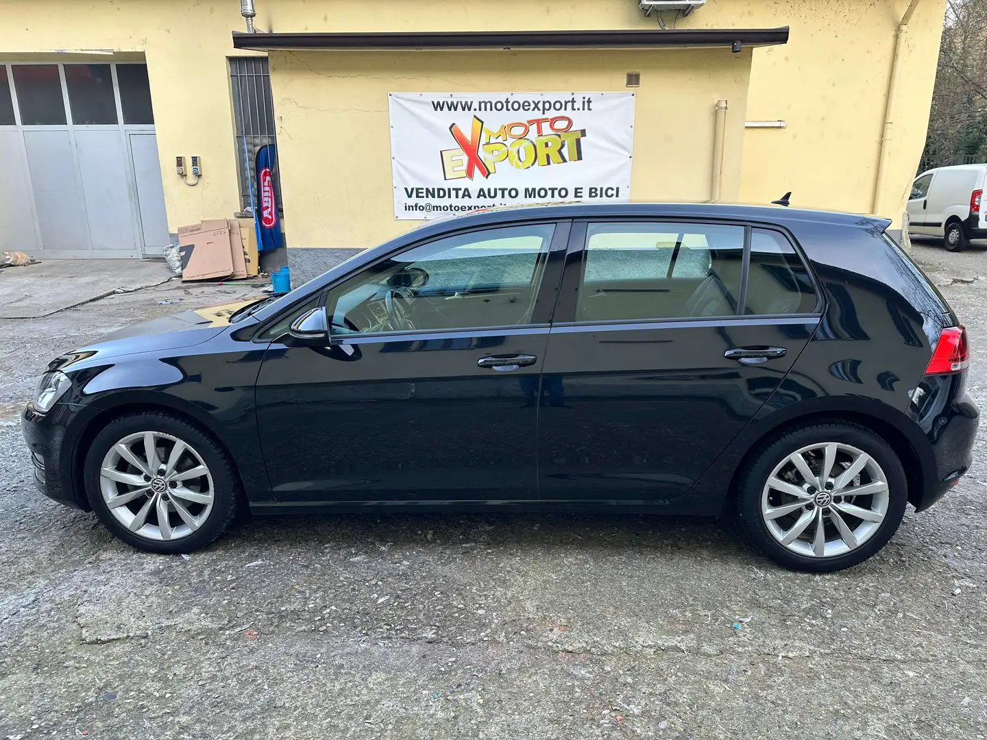 Volkswagen Golf VII 2015 5p 1.6 tdi Executive 110cv dsg Nero - 2