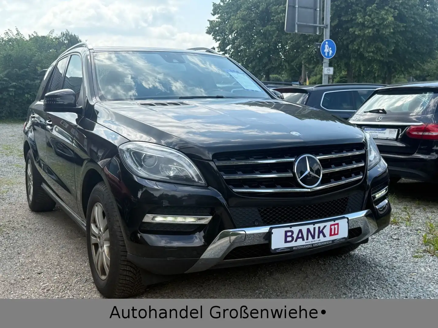 Mercedes-Benz ML 350 ML-Klasse ML 350 CDI*ACC*SHZ*NAVI*AHK*KAMR*4M Schwarz - 1