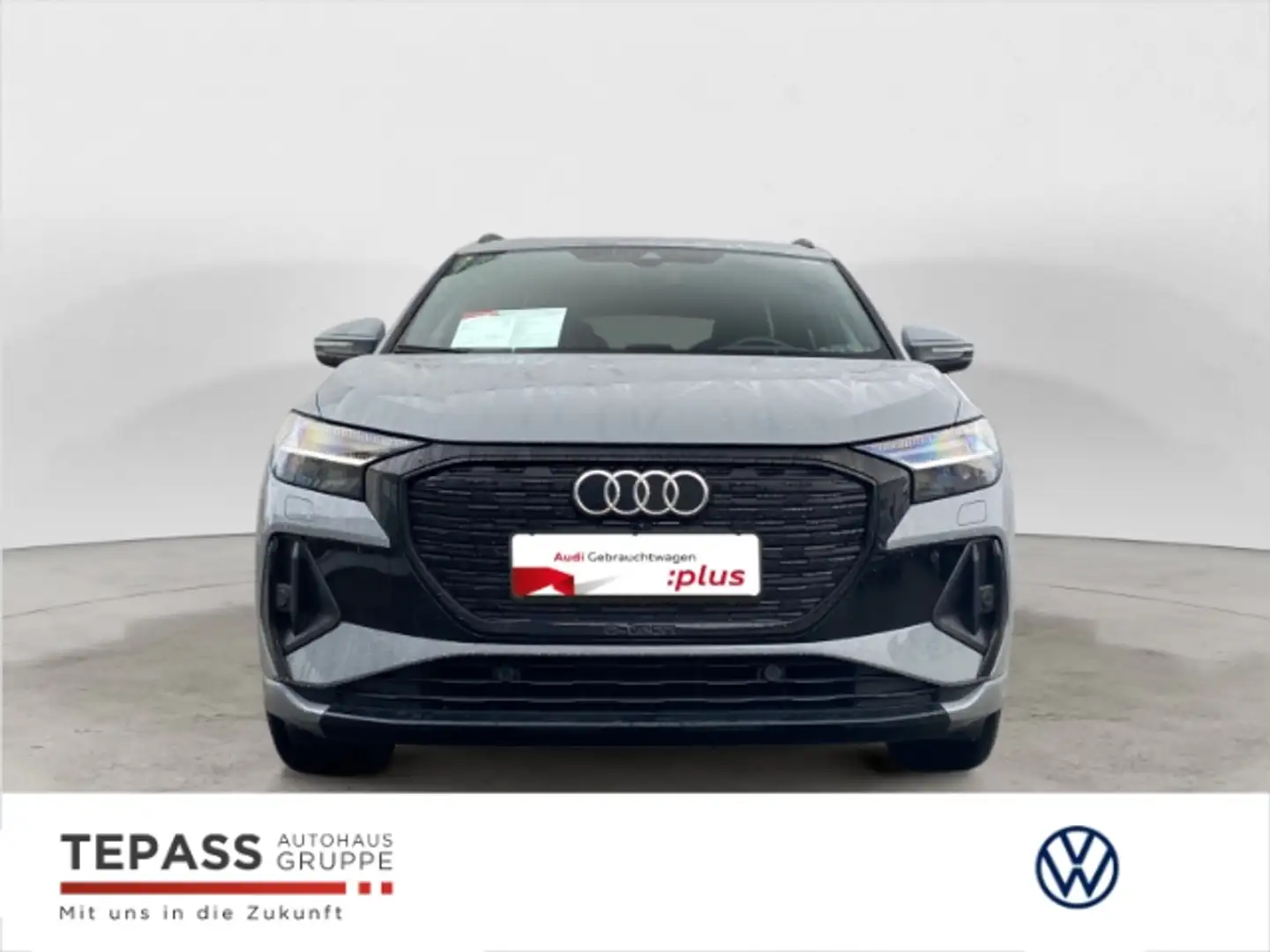 Audi Q4 e-tron 40 S LINE MATRIX LED NAVI ACC PANO SONOS Grau - 2