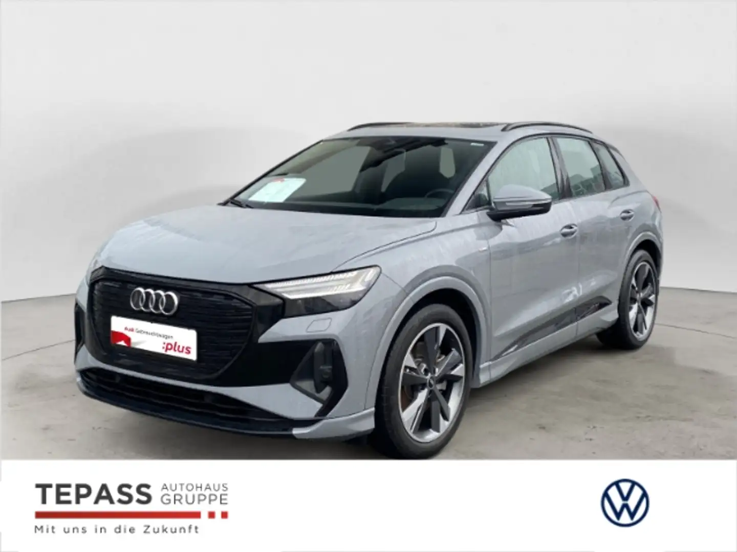 Audi Q4 e-tron 40 S LINE MATRIX LED NAVI ACC PANO SONOS Grau - 1