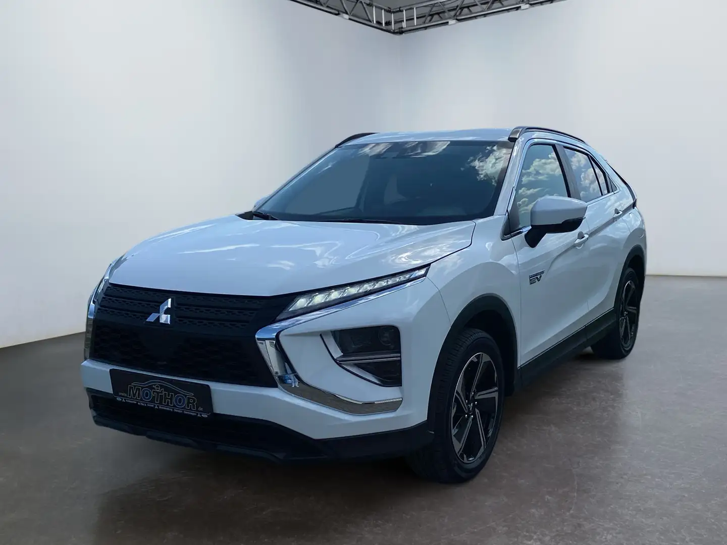 Mitsubishi Eclipse Cross BASIS 2.4 PHEV TEMP SHZ KAM Bianco - 2