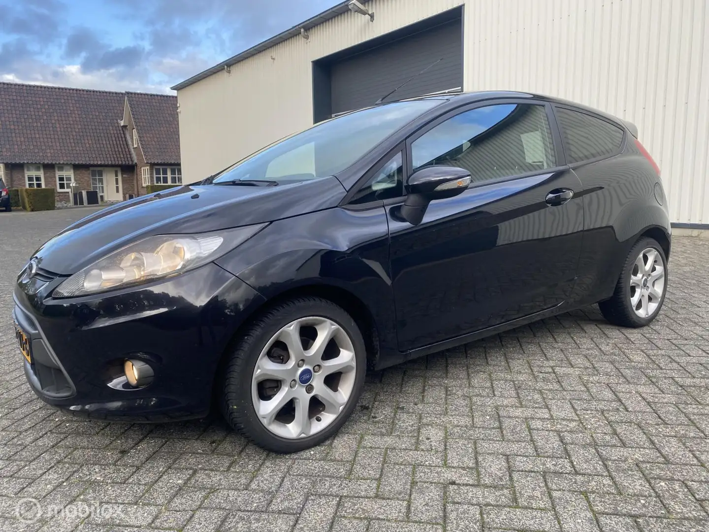 Ford Fiesta 1.25 S Edition Schwarz - 1