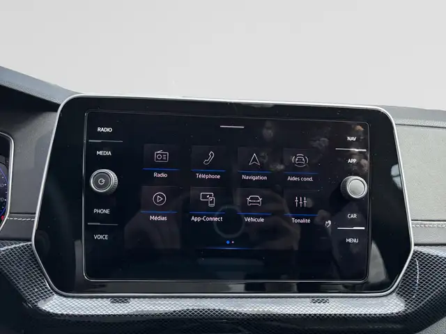 Volkswagen T-Cross view 10