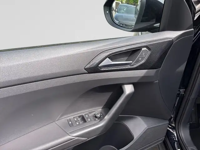 Volkswagen T-Cross view 13