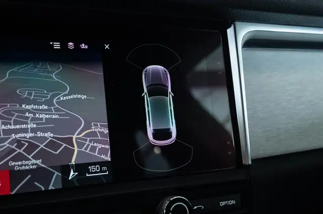 Porsche Macan view 22