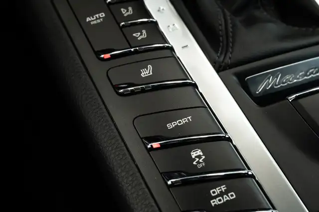 Porsche Macan view 27