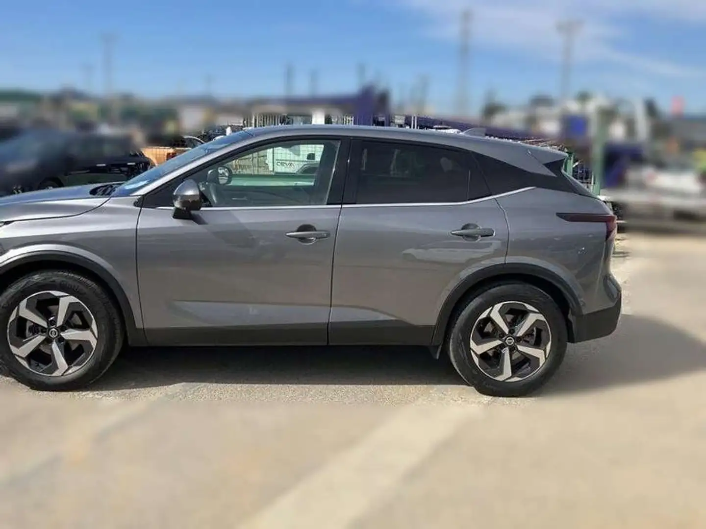Nissan Qashqai DIG-T 116kW mHEV Xtronic N-GO Gris - 2